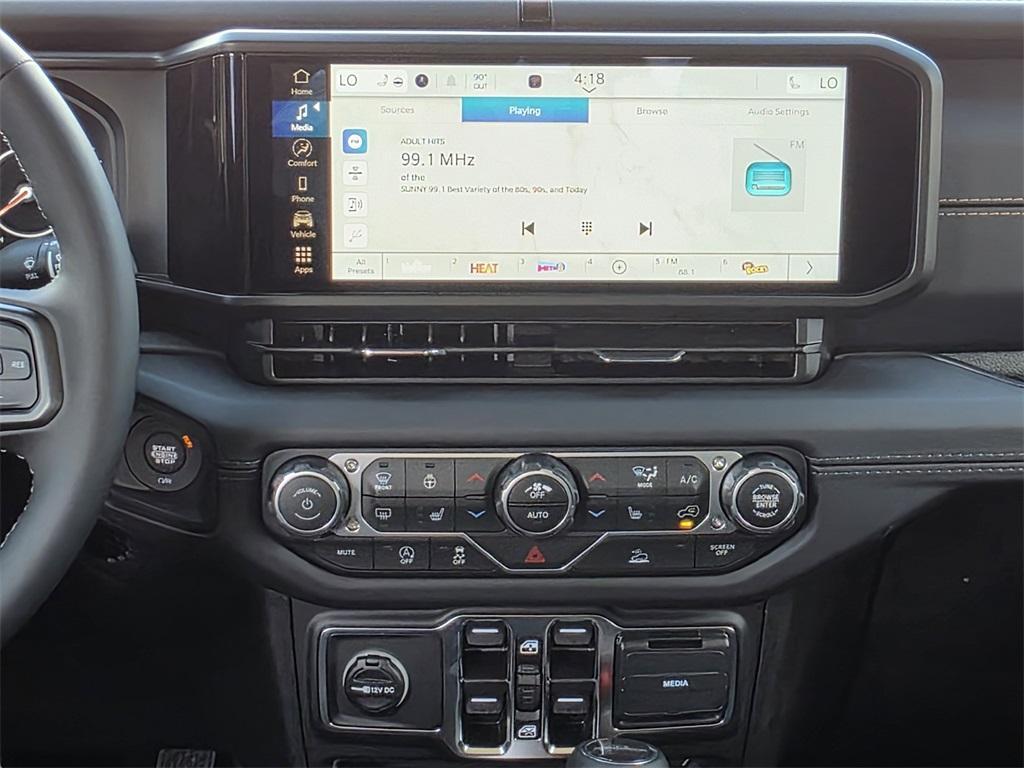 new 2025 Jeep Gladiator car, priced at $41,038