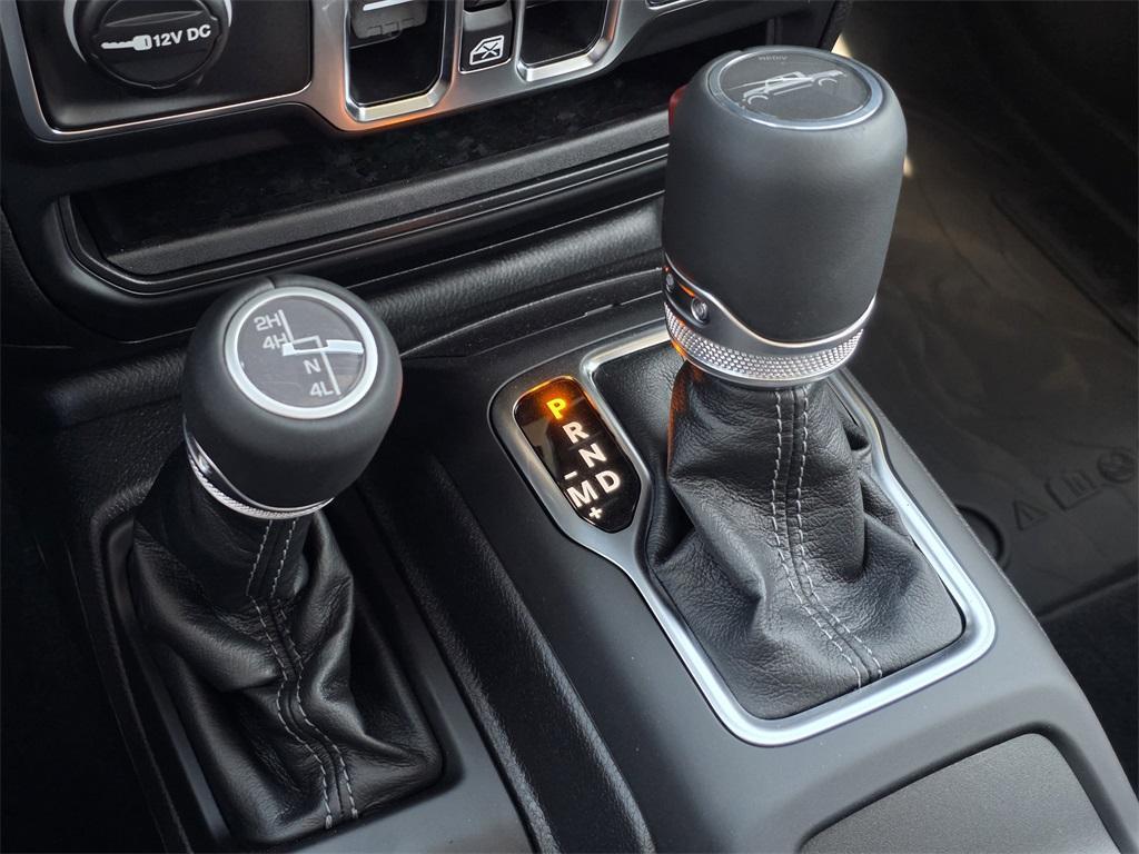 new 2025 Jeep Gladiator car, priced at $42,626