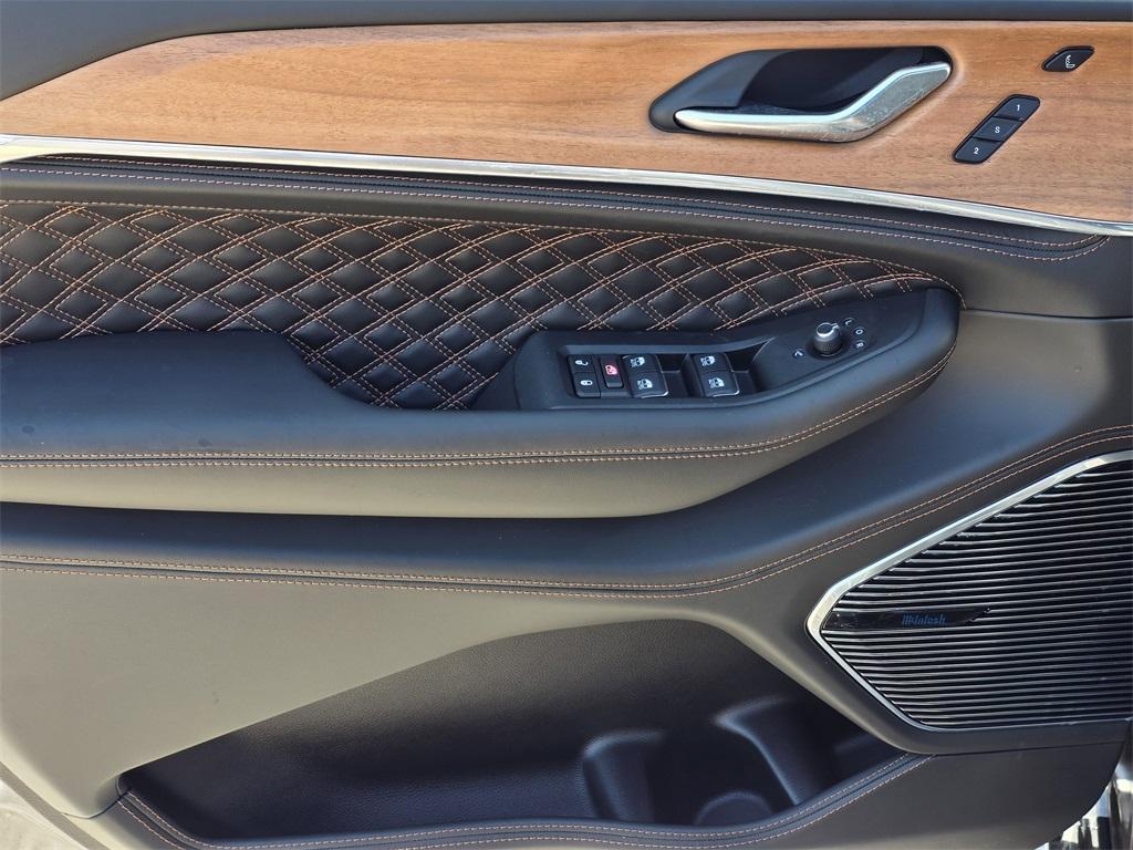 new 2025 Jeep Grand Cherokee car, priced at $57,885