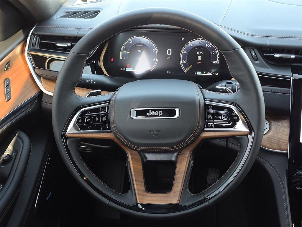 new 2025 Jeep Grand Cherokee car, priced at $57,885