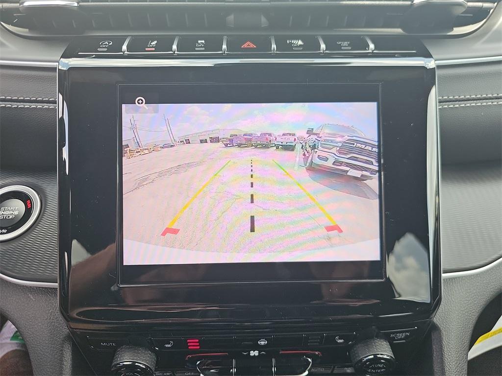 new 2025 Jeep Grand Cherokee car, priced at $37,007