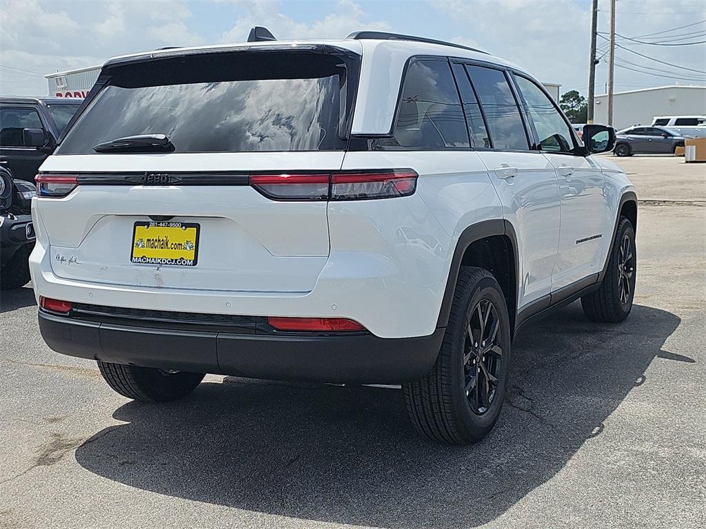 new 2025 Jeep Grand Cherokee car, priced at $37,007