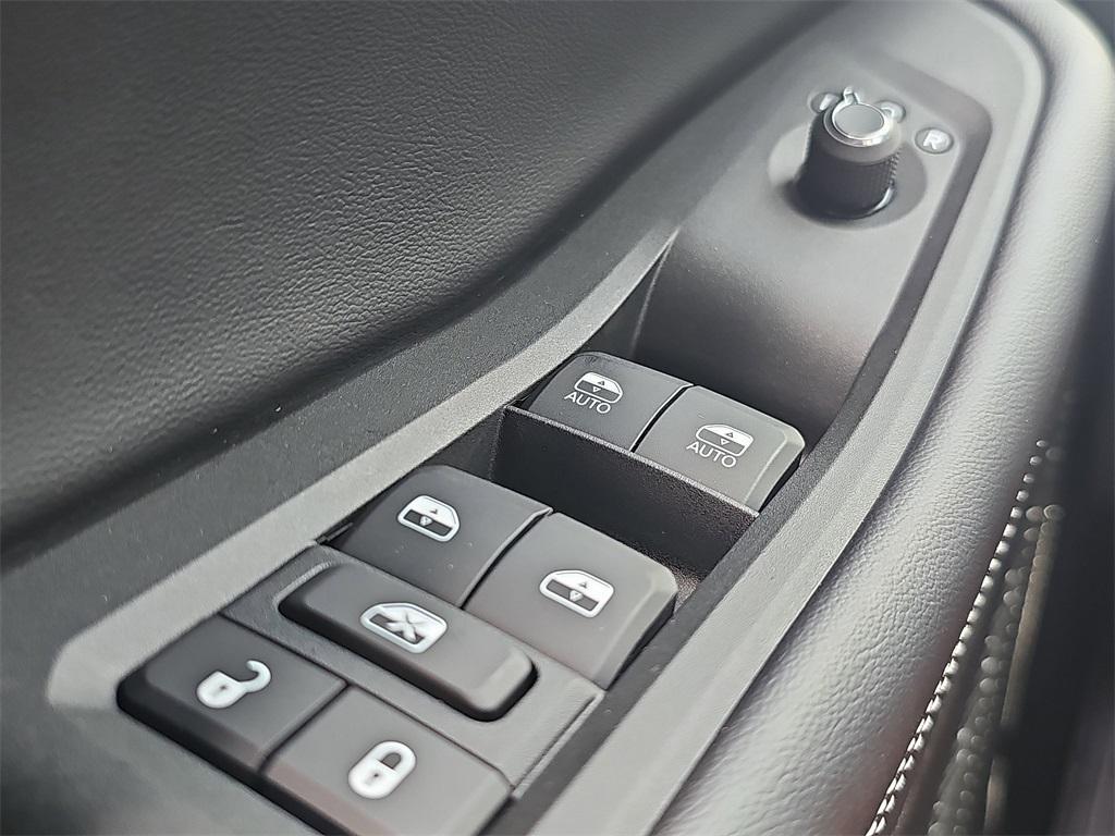 new 2025 Jeep Grand Cherokee car, priced at $37,007