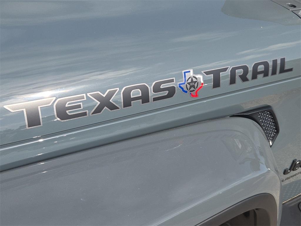 new 2025 Jeep Gladiator car, priced at $39,991