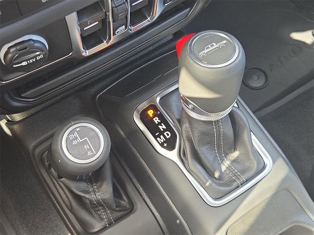 new 2025 Jeep Gladiator car, priced at $39,991