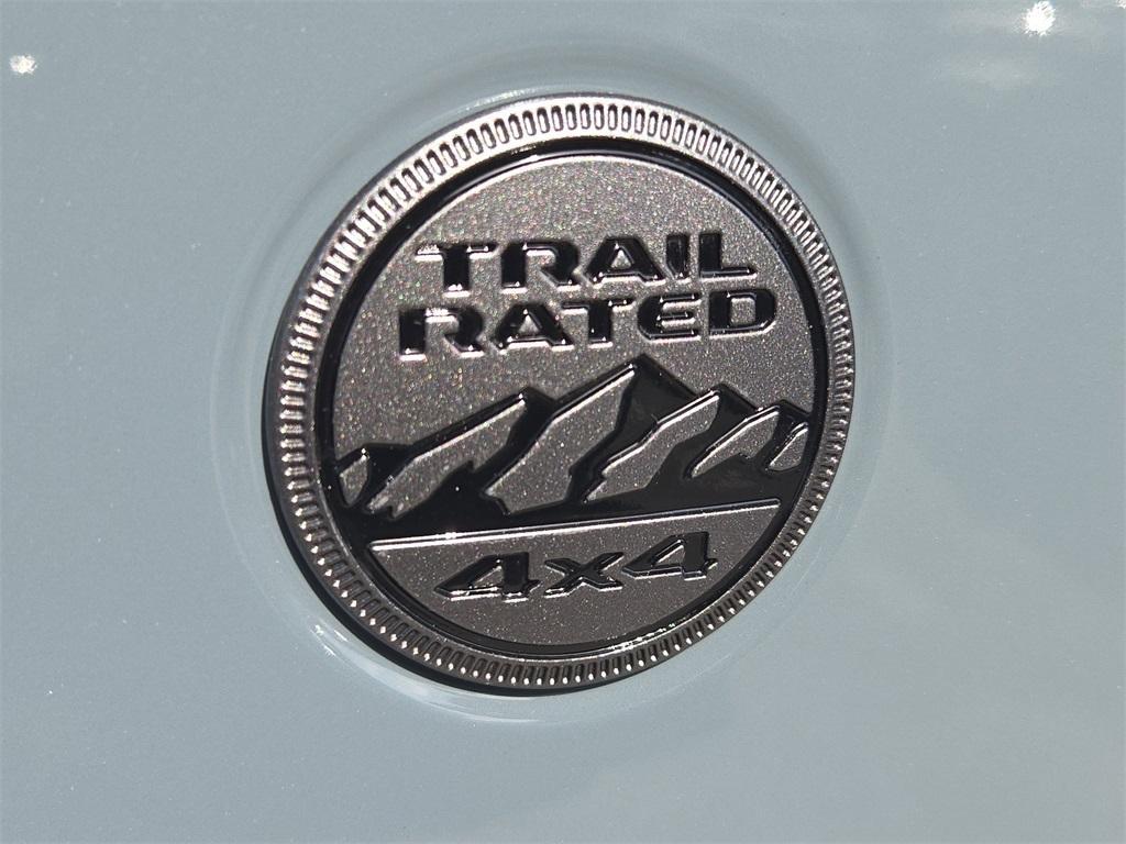 new 2025 Jeep Gladiator car, priced at $39,991