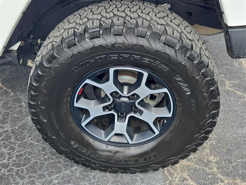 used 2016 Jeep Wrangler Unlimited car, priced at $22,999