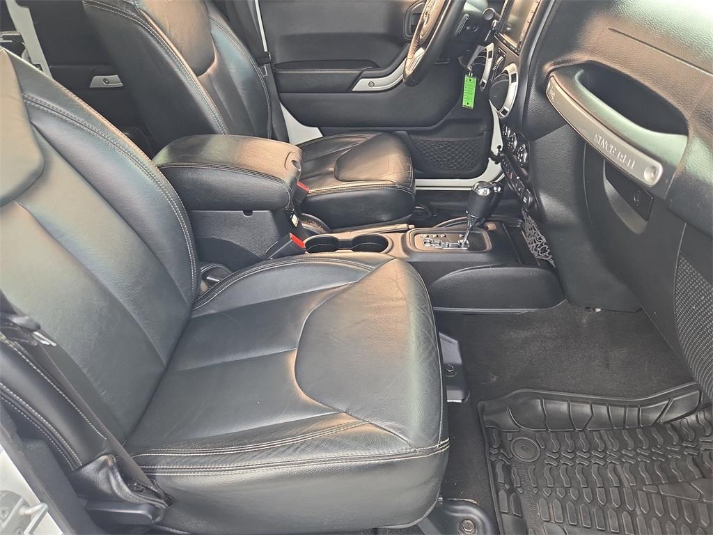 used 2016 Jeep Wrangler Unlimited car, priced at $22,999