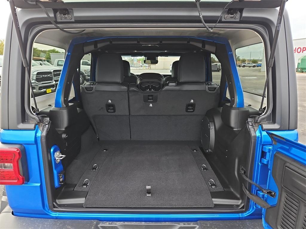 new 2025 Jeep Wrangler car, priced at $52,347