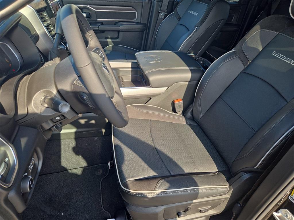 new 2025 Ram 2500 car, priced at $77,662