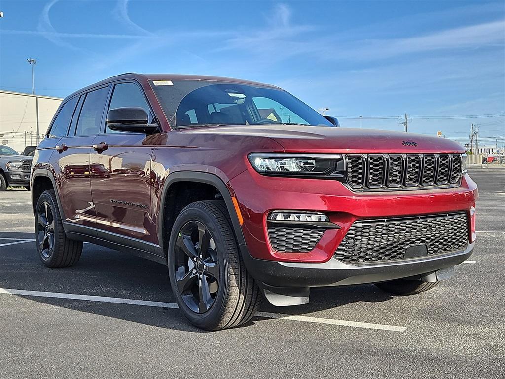 new 2025 Jeep Grand Cherokee car, priced at $41,832