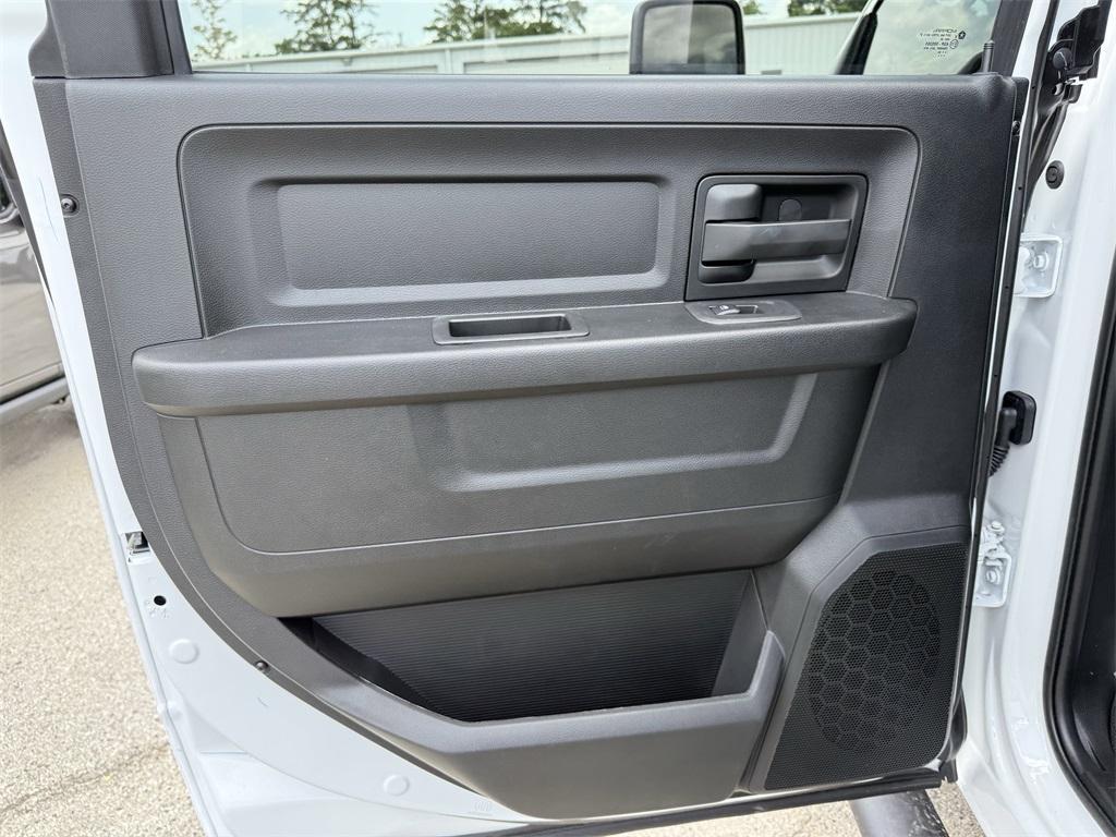 new 2025 Ram 3500 car, priced at $64,289