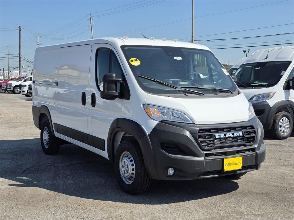 new 2025 Ram ProMaster 2500 car, priced at $45,668