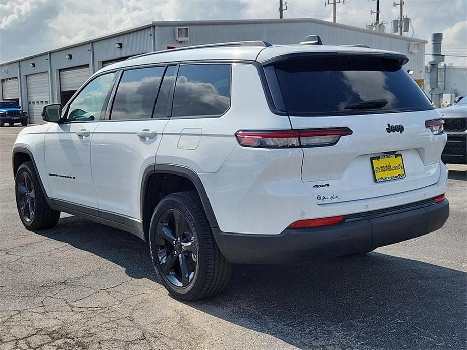 new 2024 Jeep Grand Cherokee L car, priced at $42,224