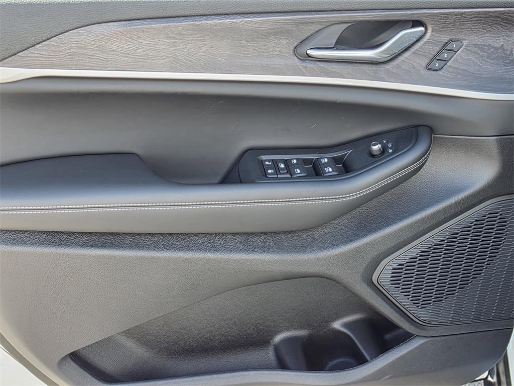 new 2025 Jeep Grand Cherokee car, priced at $41,115