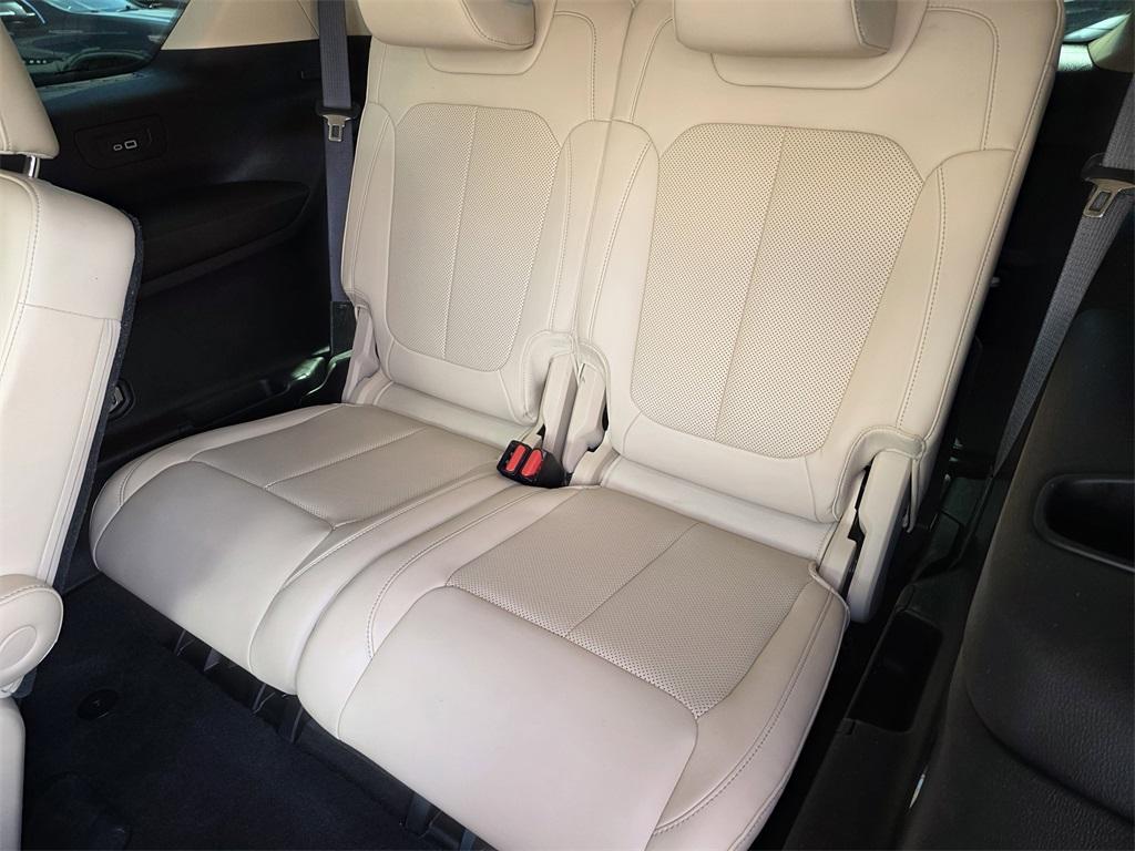 used 2021 Jeep Grand Cherokee L car, priced at $27,945