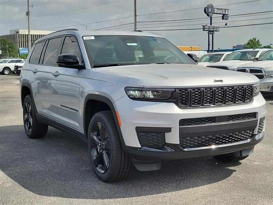 new 2024 Jeep Grand Cherokee L car, priced at $42,771