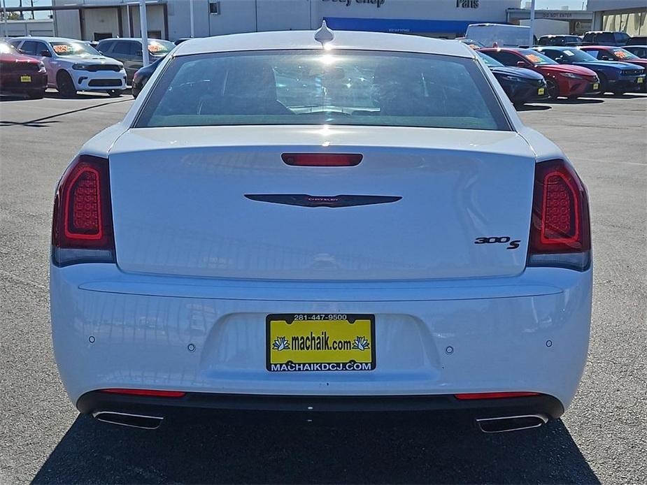 used 2022 Chrysler 300 car, priced at $26,999