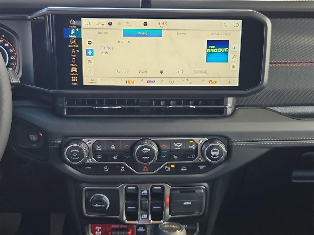 new 2025 Jeep Gladiator car, priced at $51,727