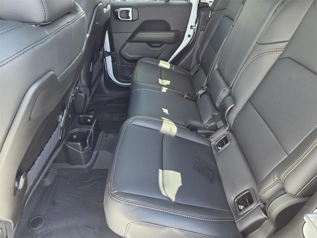 new 2025 Jeep Gladiator car, priced at $42,126