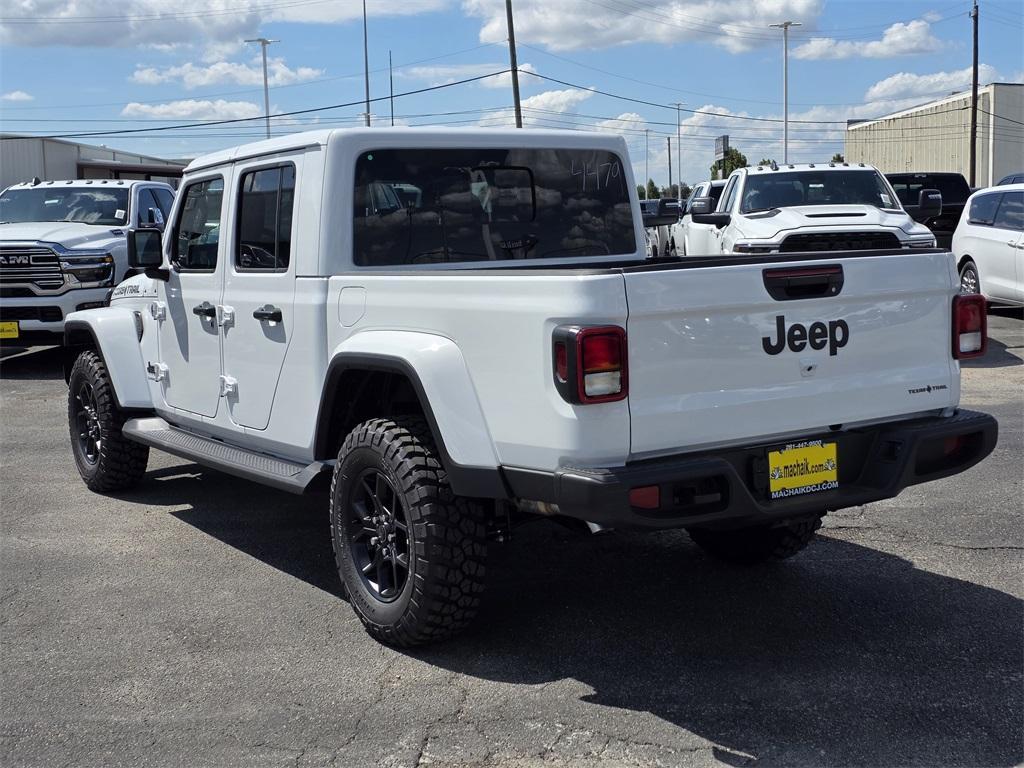 new 2025 Jeep Gladiator car, priced at $42,126