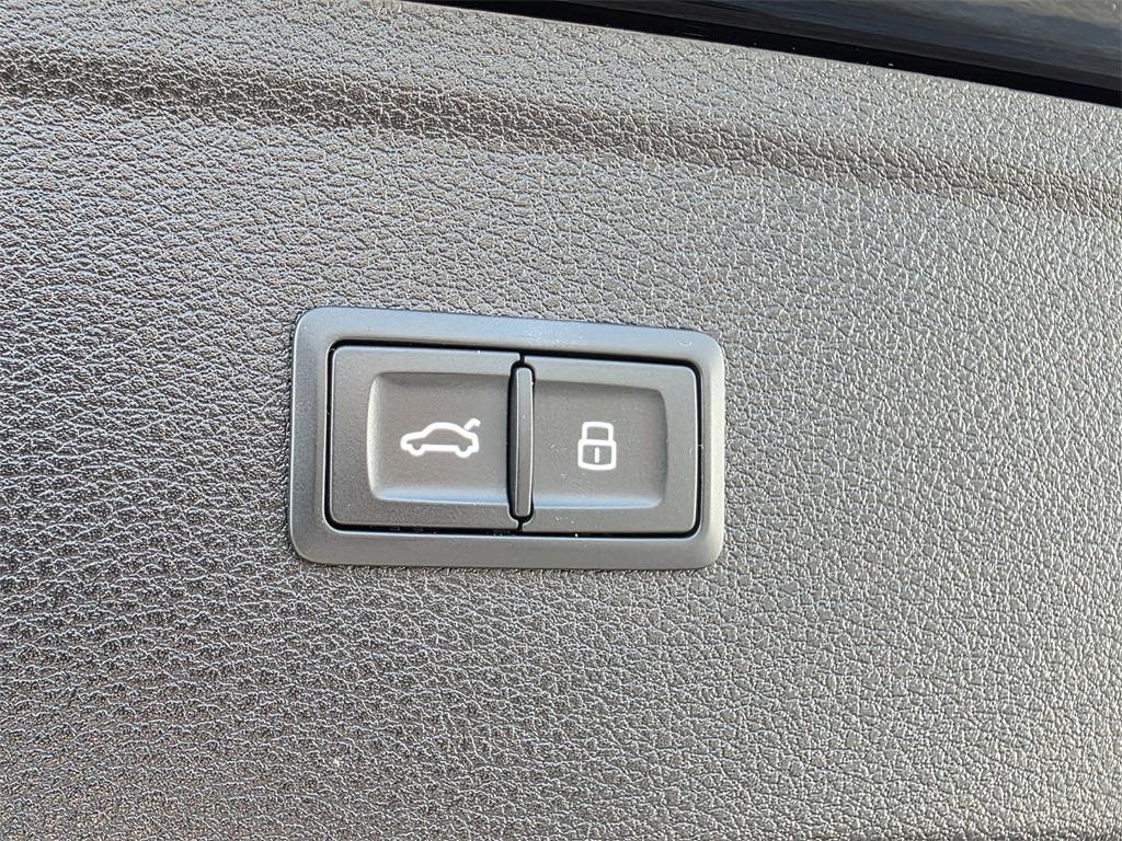 used 2020 Audi Q5 car, priced at $20,579