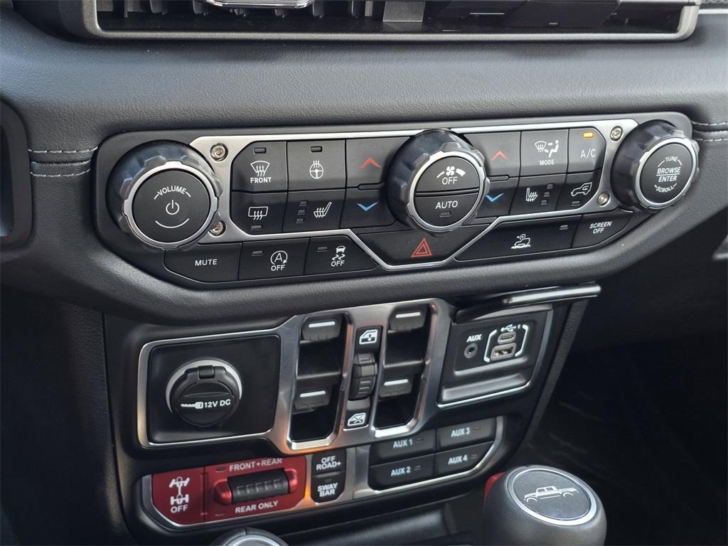 new 2025 Jeep Gladiator car, priced at $47,991