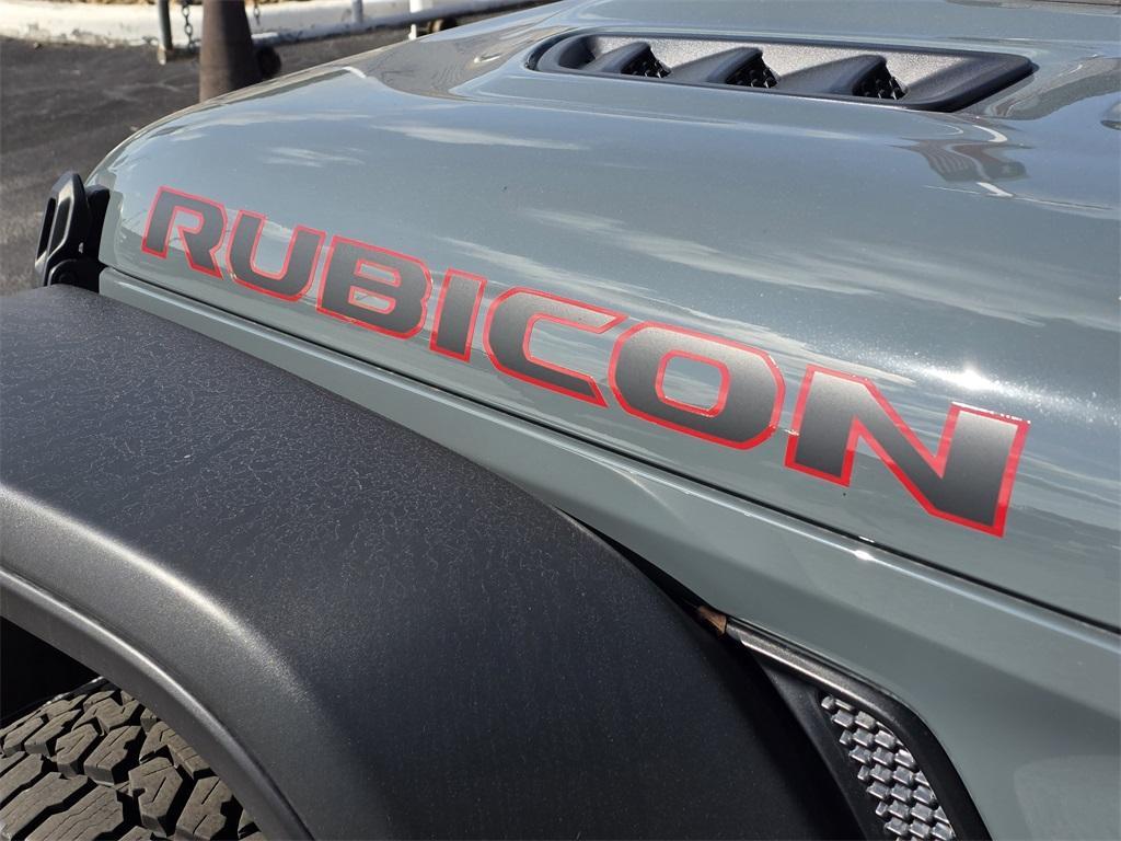 new 2025 Jeep Gladiator car, priced at $47,991