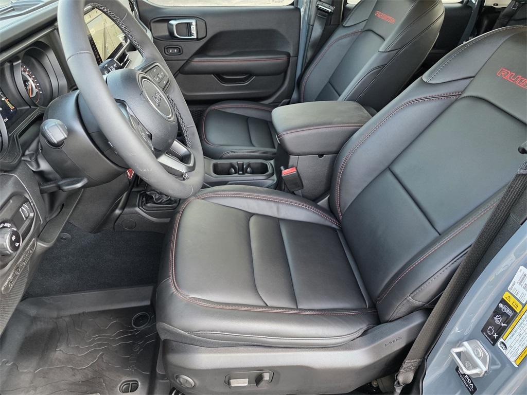 new 2025 Jeep Gladiator car, priced at $47,991