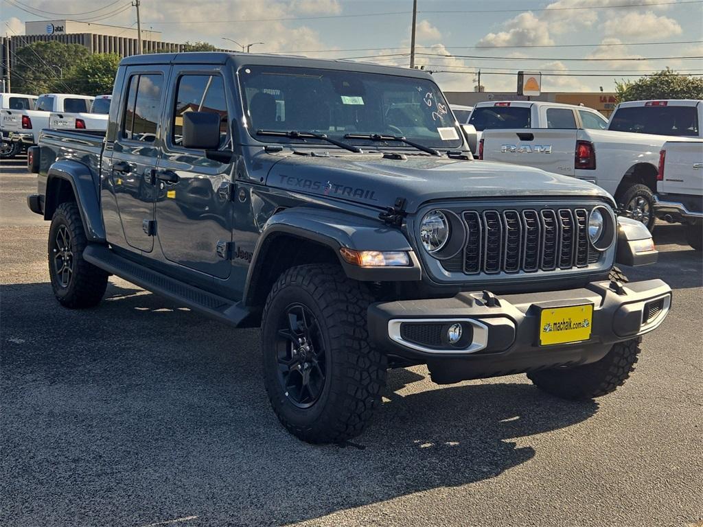 new 2025 Jeep Gladiator car, priced at $41,038
