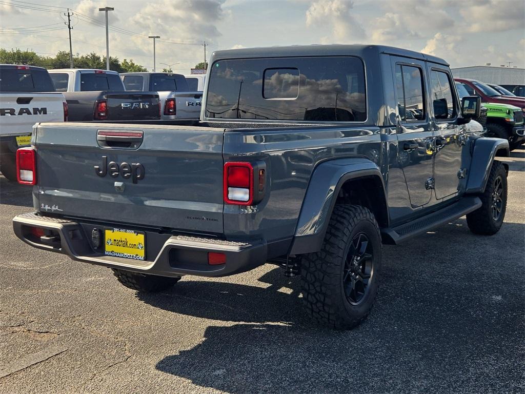 new 2025 Jeep Gladiator car, priced at $41,038