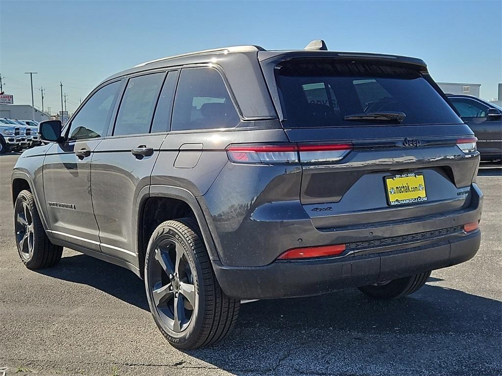 new 2025 Jeep Grand Cherokee car, priced at $38,888