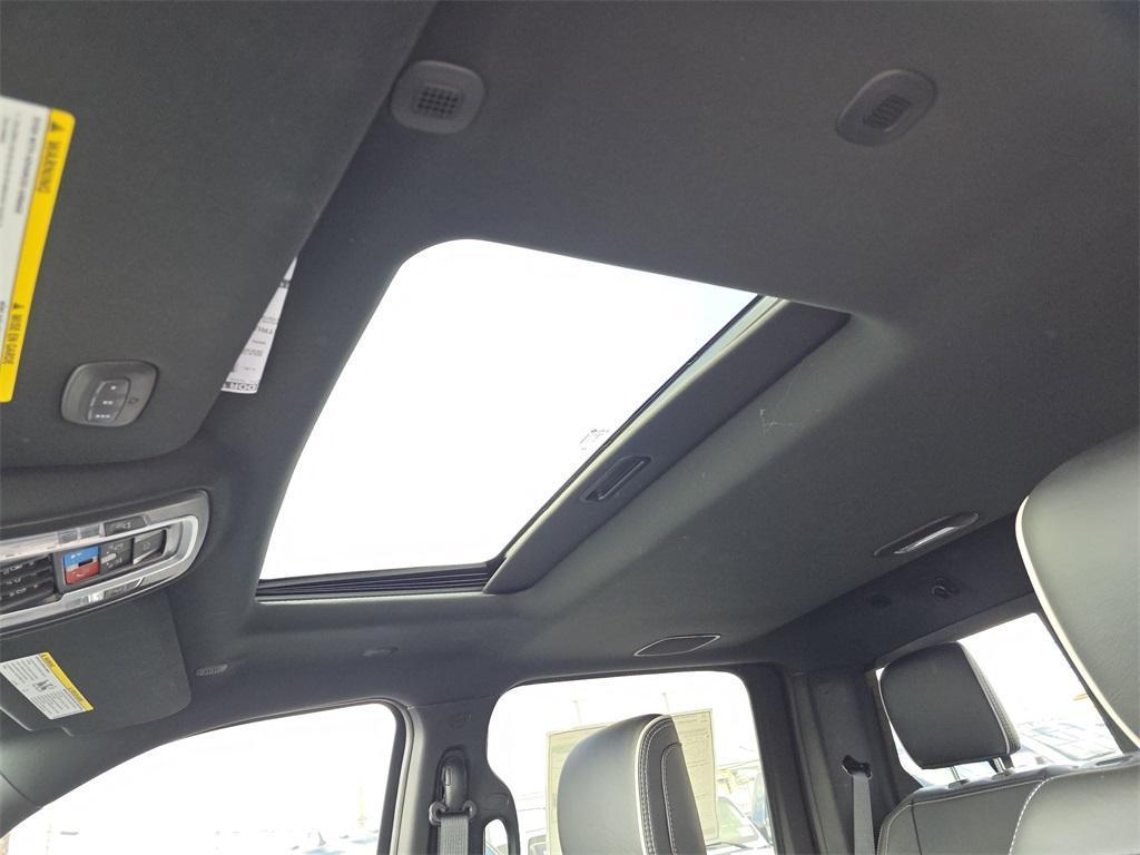 new 2025 Ram 2500 car, priced at $81,760