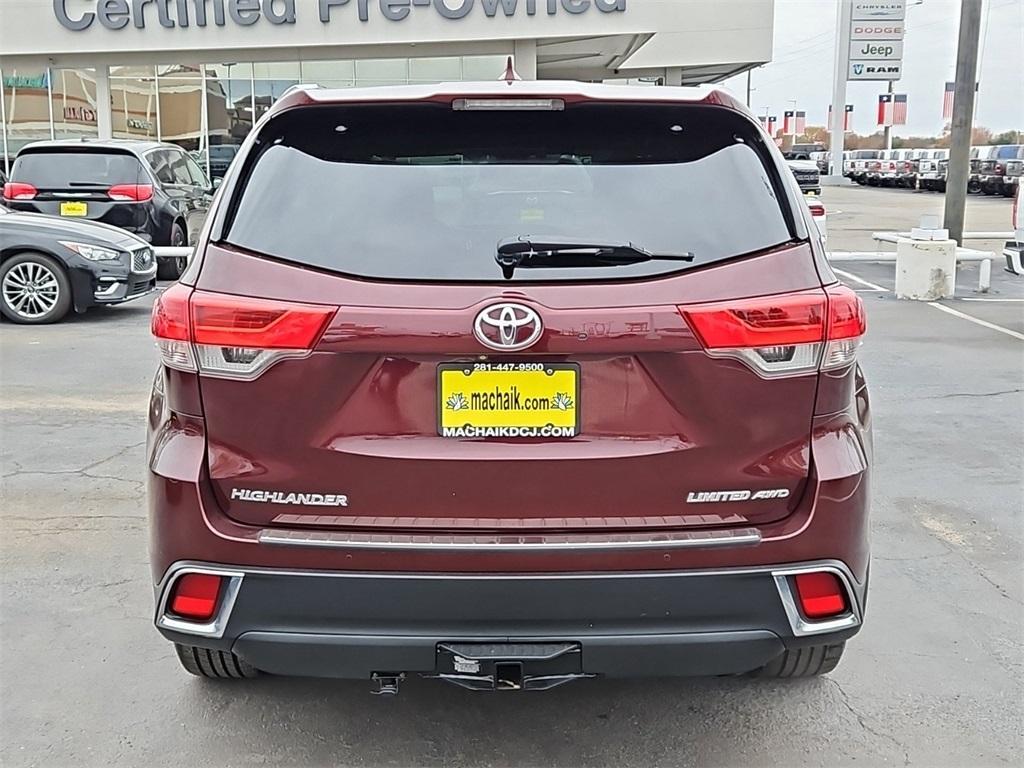 used 2019 Toyota Highlander car, priced at $31,991