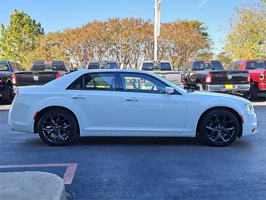 used 2022 Chrysler 300 car, priced at $29,999