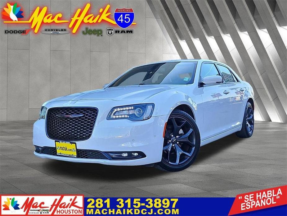 used 2022 Chrysler 300 car, priced at $29,999