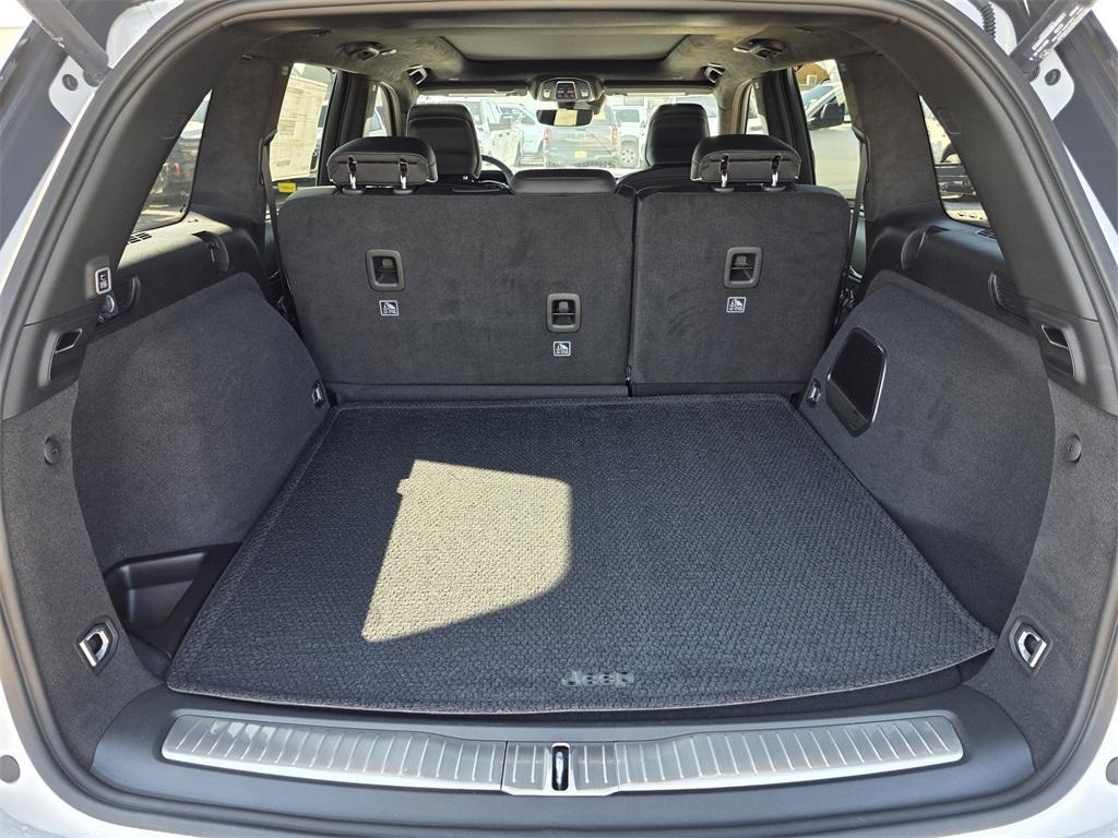 new 2025 Jeep Grand Cherokee car, priced at $57,368