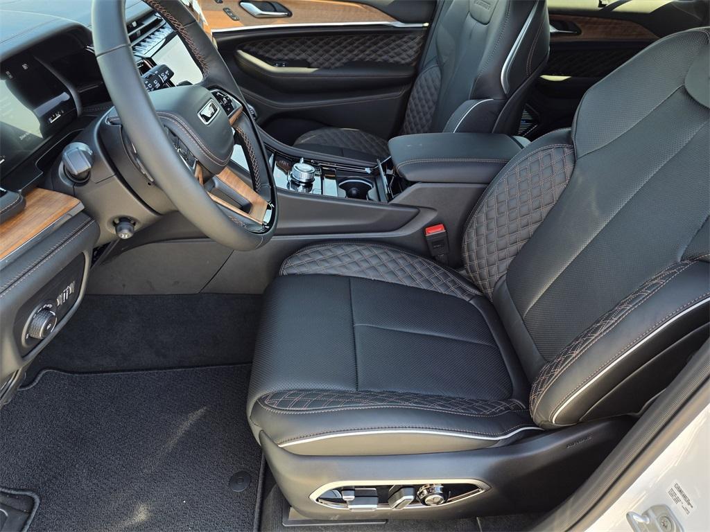 new 2025 Jeep Grand Cherokee car, priced at $57,368