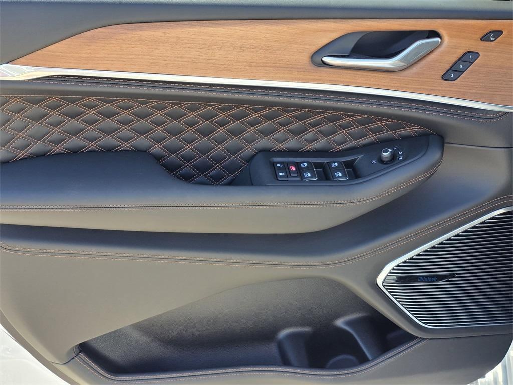 new 2025 Jeep Grand Cherokee car, priced at $57,368