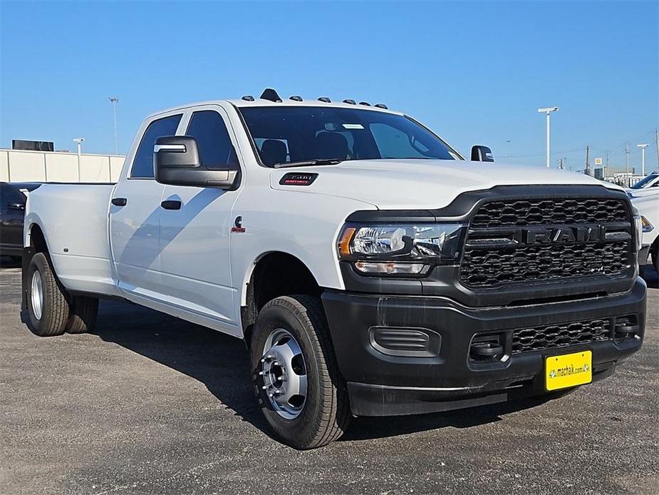 new 2024 Ram 3500 car, priced at $62,693