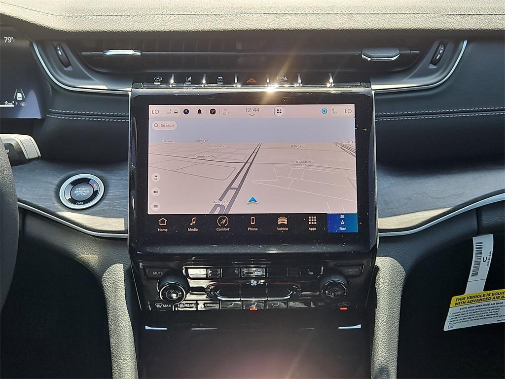 new 2025 Jeep Grand Cherokee car, priced at $40,991