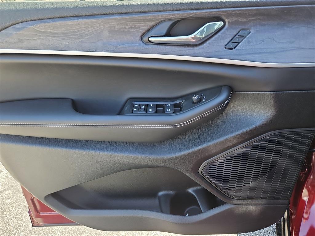 new 2025 Jeep Grand Cherokee car, priced at $40,991