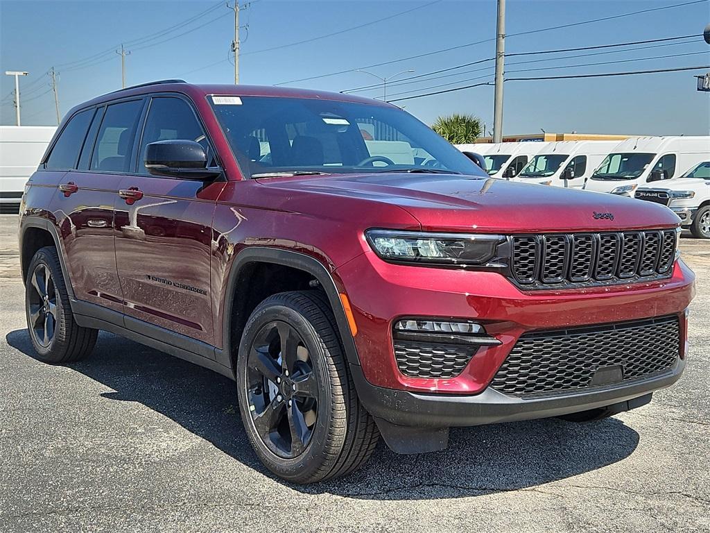 new 2025 Jeep Grand Cherokee car, priced at $40,991