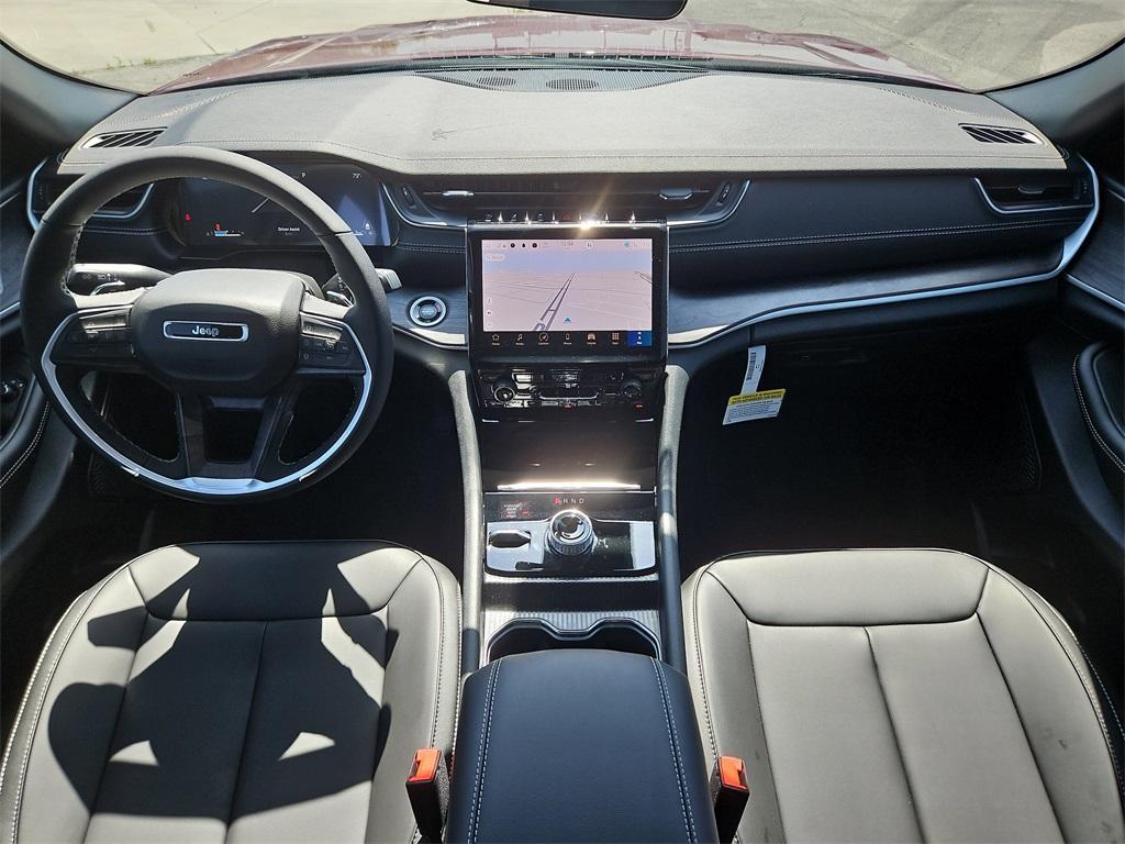 new 2025 Jeep Grand Cherokee car, priced at $40,991