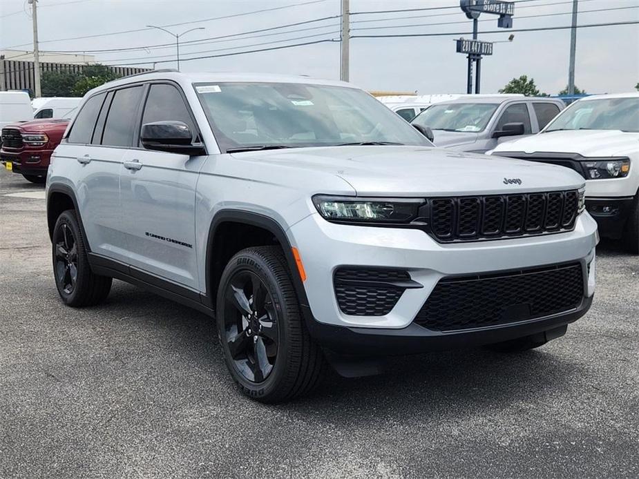 new 2024 Jeep Grand Cherokee car, priced at $42,158