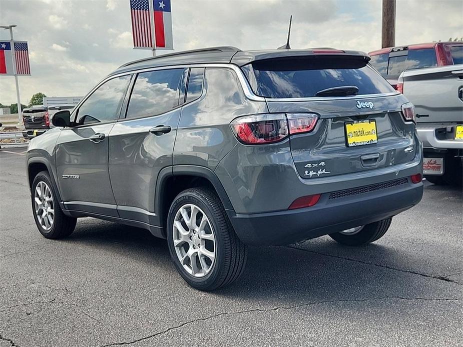 new 2024 Jeep Compass car, priced at $29,558