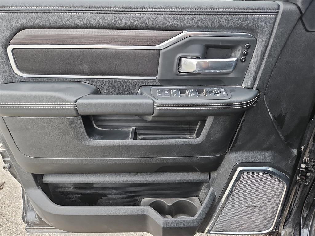 new 2025 Ram 2500 car, priced at $78,518