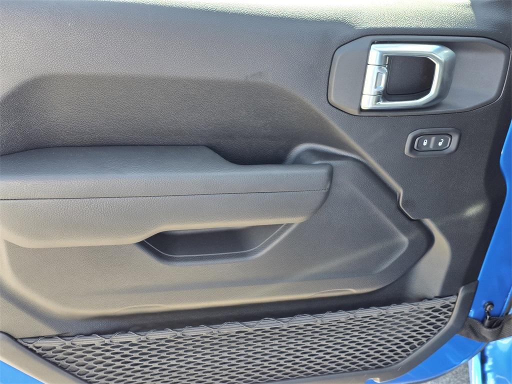 new 2026 Jeep Wrangler car, priced at $39,455