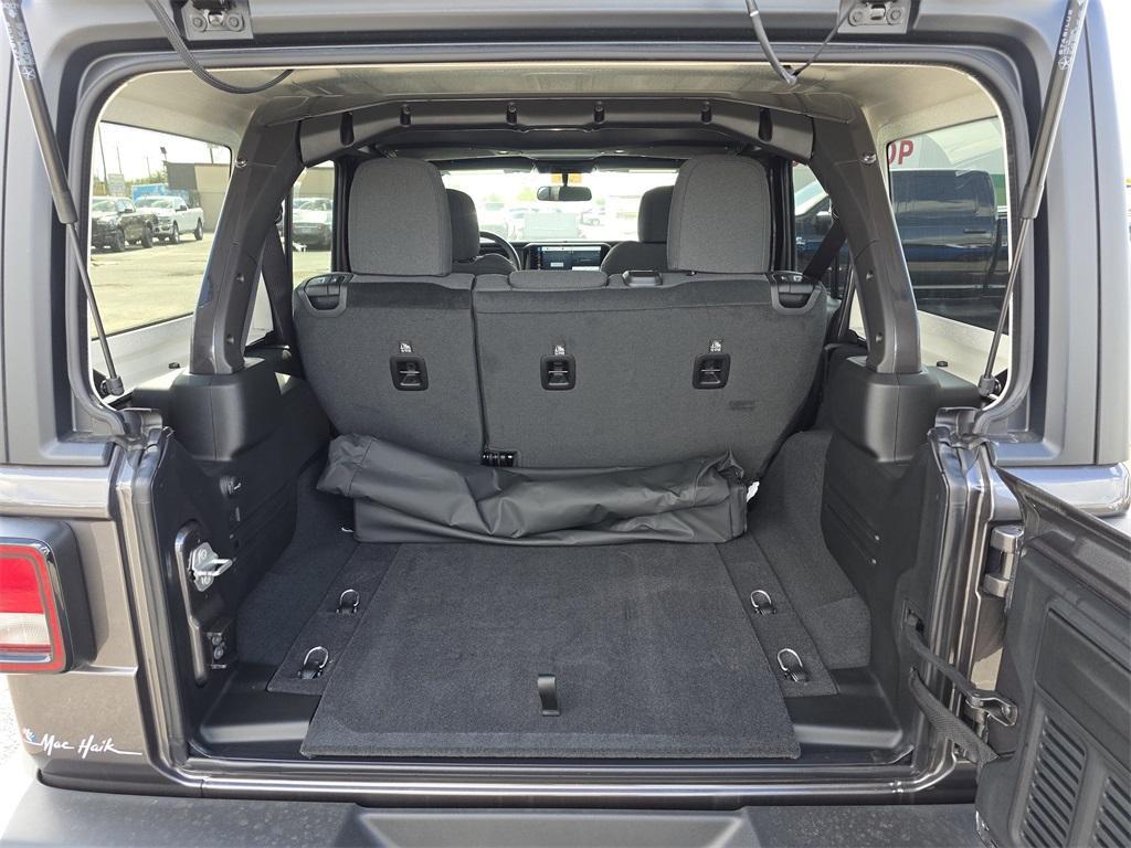 new 2026 Jeep Wrangler car, priced at $39,455