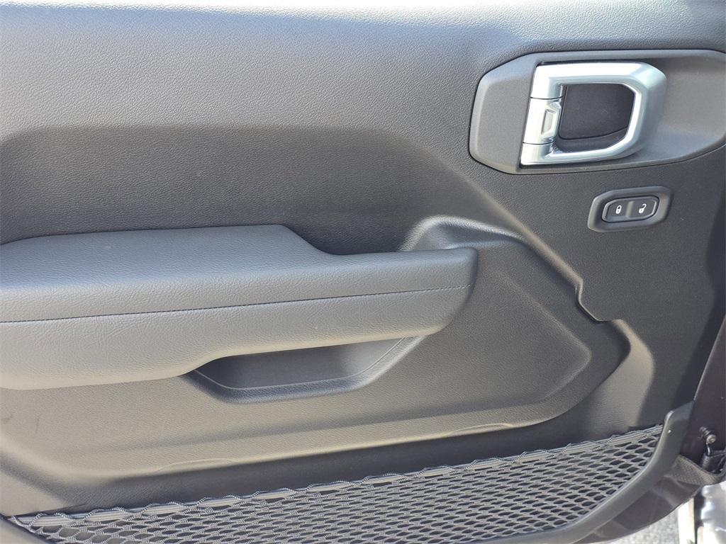 new 2026 Jeep Wrangler car, priced at $39,455